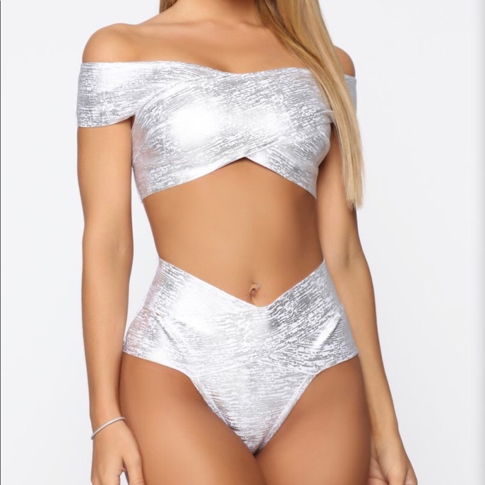 Fashion nova swimsuit